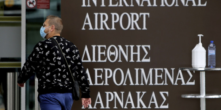 Κύπρος: Ανοίγει ξανά τον τουρισμό της – Επαναλειτουργούν τα αεροδρόμια