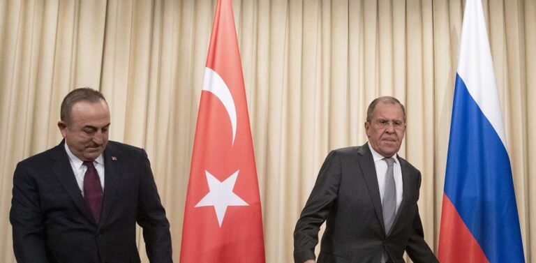 Συνεχίζεται το ρωσοτουρκικό «θρίλερ» – Πού οφείλεται η εμπλοκή στις συνομιλίες