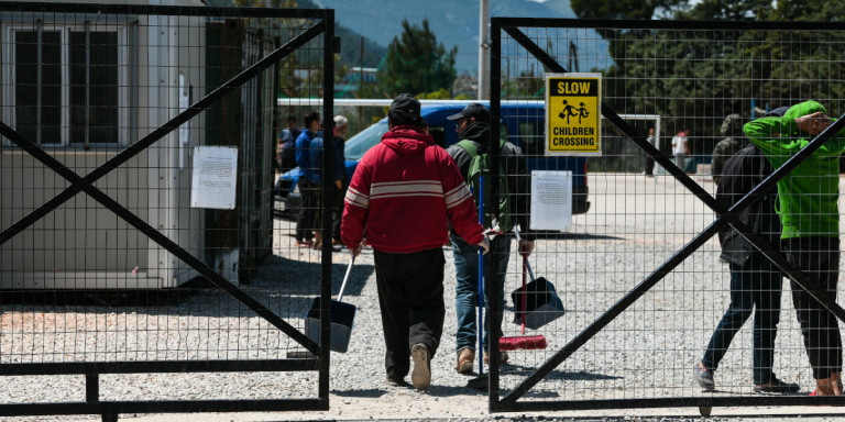 Μηταράκης: Η Μαλακάσα η πρώτη ελεγχόμενη δομή στην ηπειρωτική Ελλάδα -Με σύστημα εισόδου-εξόδου