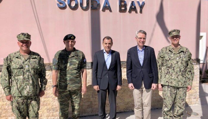 Κρήτη: Στη Βάση Σούδας Πάιατ – Παναγιωτόπουλος (εικόνες)