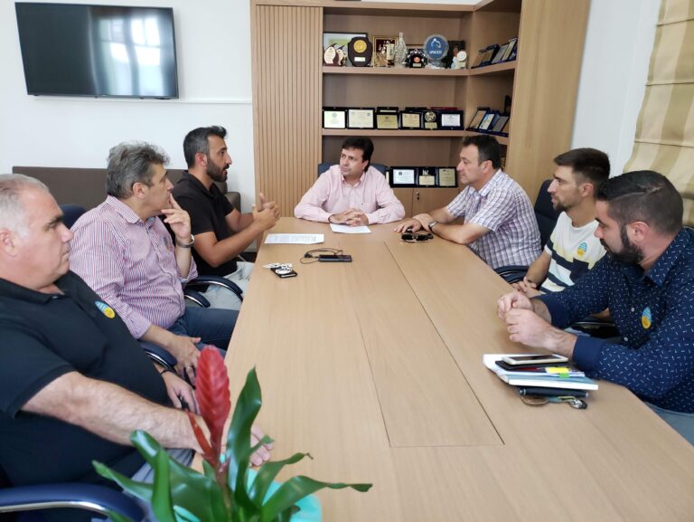 Με εκπροσώπους του Σωματείου Επισιτισμού – Τουρισμού Ν. Ηρακλείου συναντήθηκε ο Ν. Συριγωνάκης