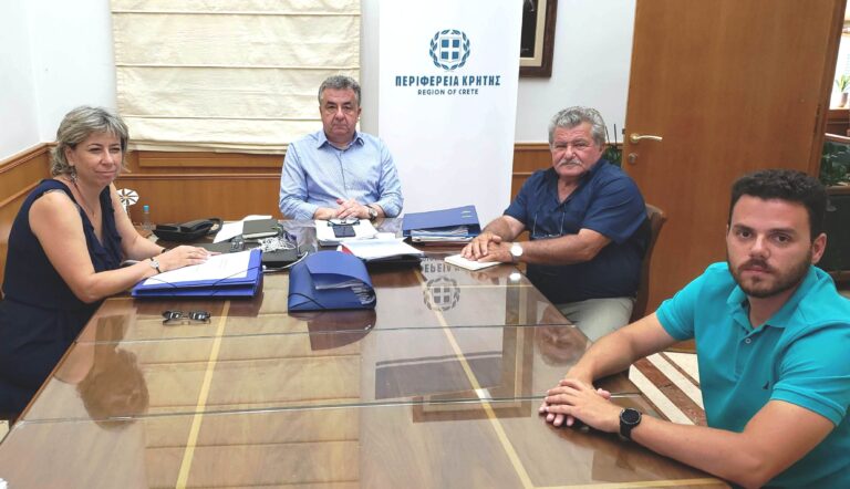 Με τον Περιφερειάρχη συναντήθηκε ο Δήμαρχος Σφακίων