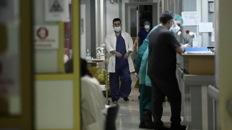 Πάτρα: Αγωνία για το βρέφος που τσιμπήθηκε από μαύρη αράχνη
