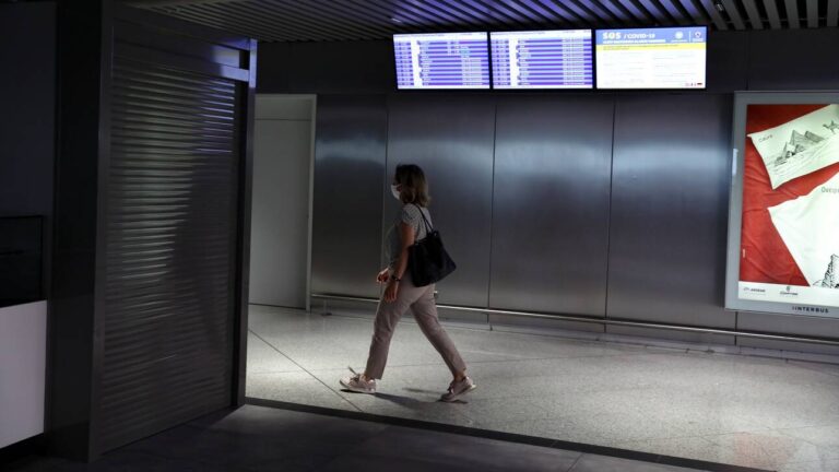 Κορωνοϊός – Εξαδάκτυλος: Είμαστε πολύ κοντά στο να μην τα καταφέρουμε καλά το καλοκαίρι