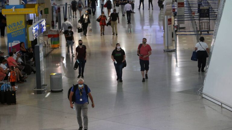 Κορωνοϊός: Τι αλλάζει από σήμερα για τις αφίξεις από Βουλγαρία και Ρουμανία