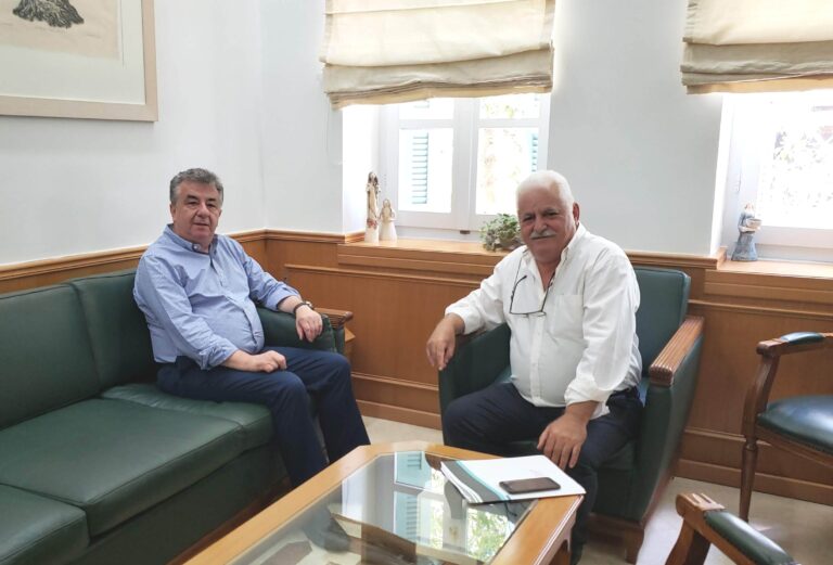 Συνάντηση Αρναουτάκη – Σταυρακάκη για τα αναπτυξιακά έργα στο δήμο Βιάννου
