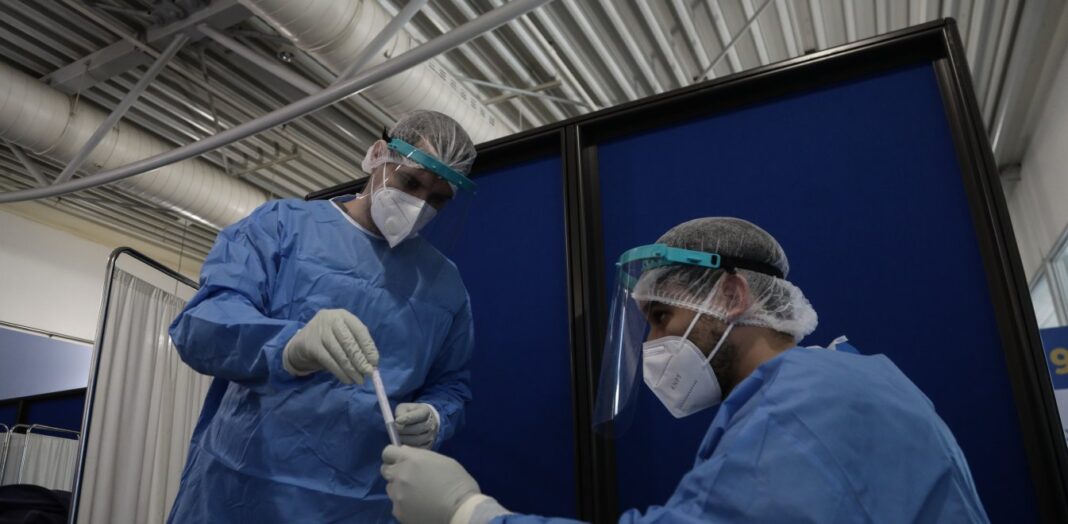 Κορωνοϊός: Έντονη ανησυχία των ειδικών για τα «ορφανά» κρούσματα στην Ελλάδα