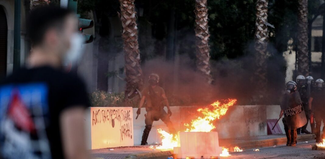 Επεισόδια Σύνταγμα: Ποινική δίωξη για βαριά αδικήματα κατά των συλληφθέντων