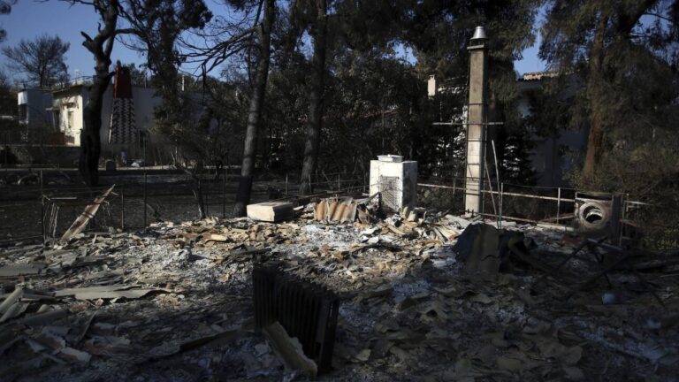 Φωτιά Μάτι: Πρόταση για Εξεταστική Επιτροπή μελετά να καταθέσει η κυβέρνηση