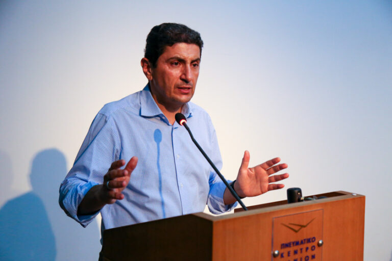 Εξήγγειλε αθλητικά έργα στα Χανιά που ξεπερνούν τα 5 εκ. ευρώ