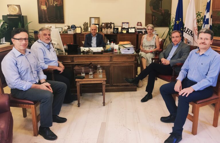 Στη Λότζια ο Πρύτανης του Πανεπιστημίου Κρήτης και εκ νέου υποψήφιος Π. Τσακαλίδης