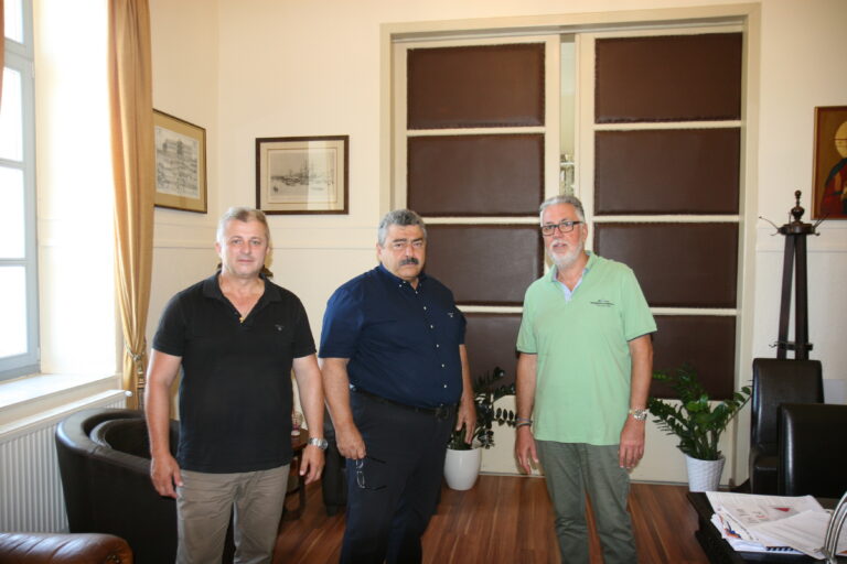 Στον Αντιπεριφερειάρχη Χανίων ο Πρόεδρος της Πανελλήνιας Ομοσπονδίας Εκπαιδευτών Οδήγησης