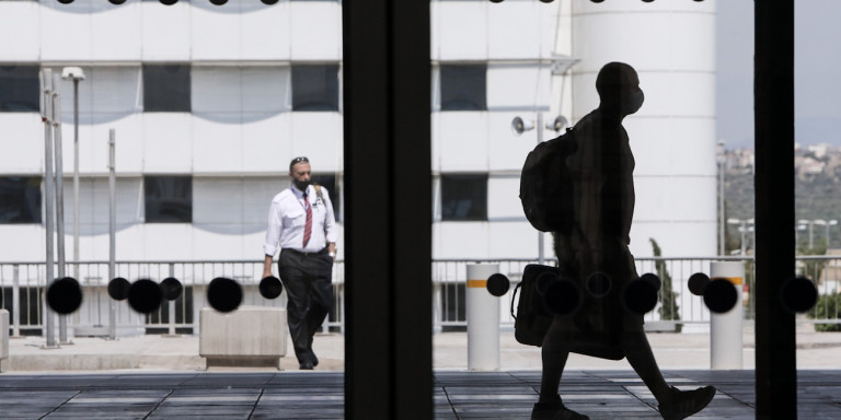 ΥΠΑ: Συνεχίζεται η πτώση στην επιβατική κίνηση – Μείωση 93% τον μήνα Ιούνιο