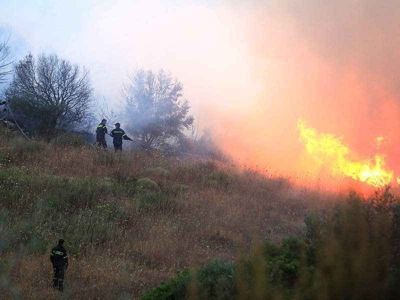 Ηράκλειο: Μεγάλη φωτιά σε χωριό του Δήμου Γόρτυνας