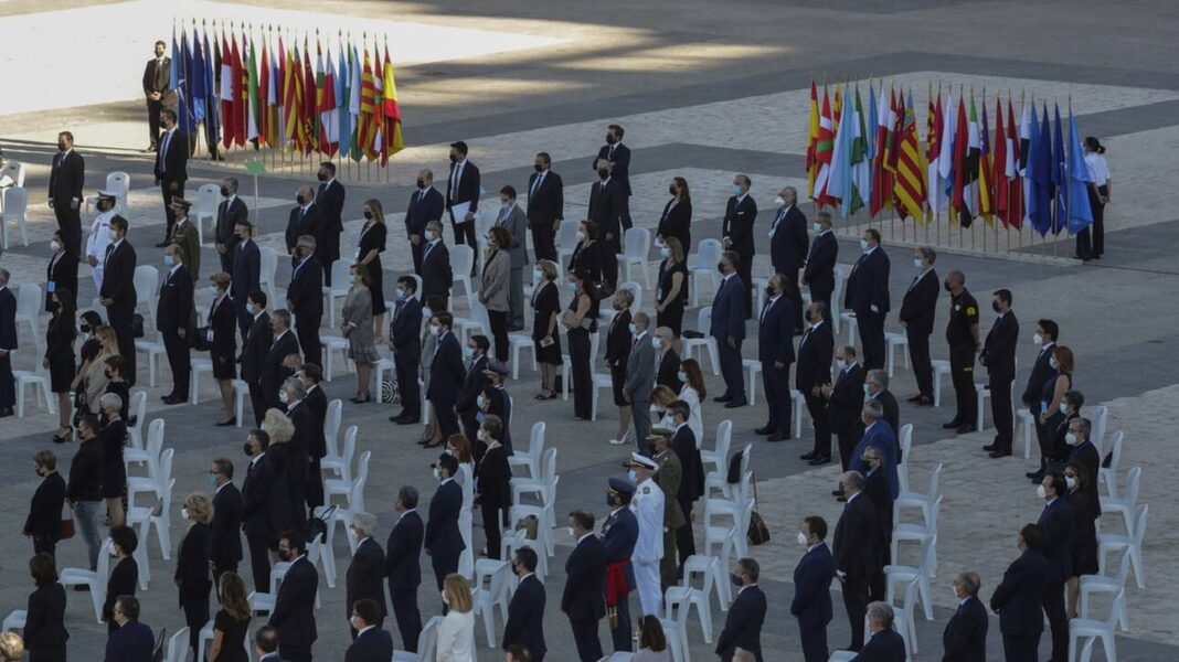 Κορωνοϊός: Η Ισπανία τιμά τους 28.400 νεκρούς