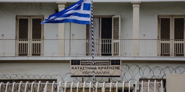 Συμπλοκή στον Κορυδαλλό: Πληροφορίες για έναν νεκρό και ένα τραυματία