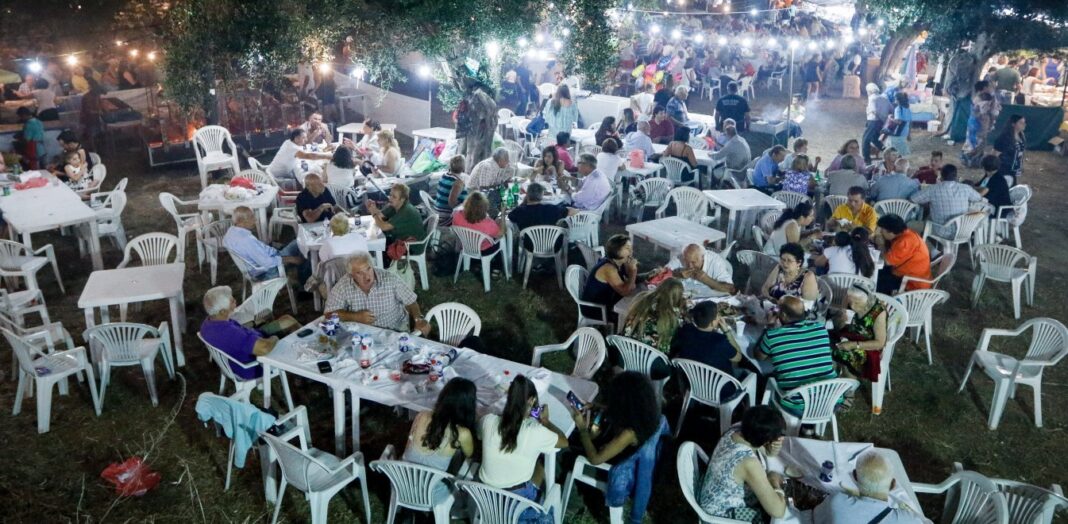 Τα 43 εισαγόμενα κρούσματα, το κλείσιμο των συνόρων κι ο τρόμος των πανηγυριών
