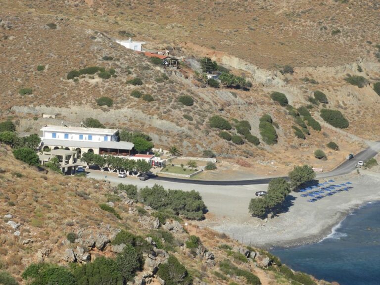 Κρήτη: Ασφαλτοστρώθηκε ο δρόμος μέχρι την παραλία Διόνυσος