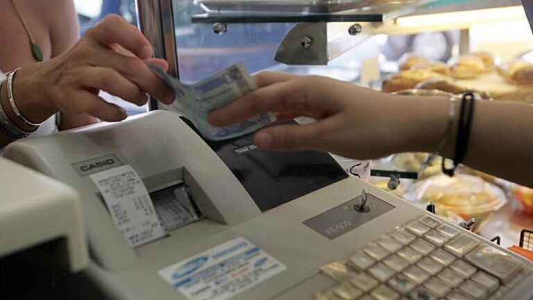 Ταμειακές μηχανές: Παρατείνεται η προθεσμία για την απόσυρσή τους