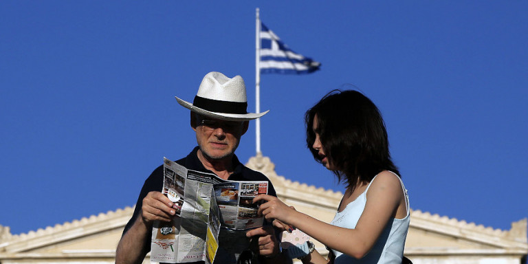 Φορολογική μετανάστευση για ξένους συνταξιούχους στην Ελλάδα – Οι όροι και η διαδικασία