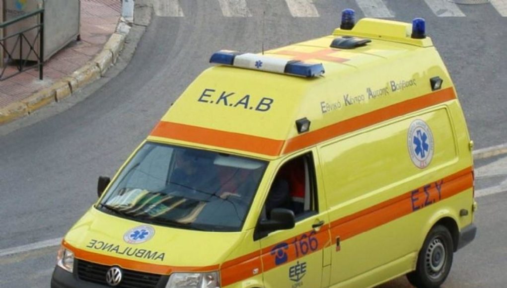 Πρόεδρος ΕΚΑΒ: Προσωρινή η μεταφορά κρουσμάτων με ασθενοφόρο στα ξενοδοχεία καραντίνας