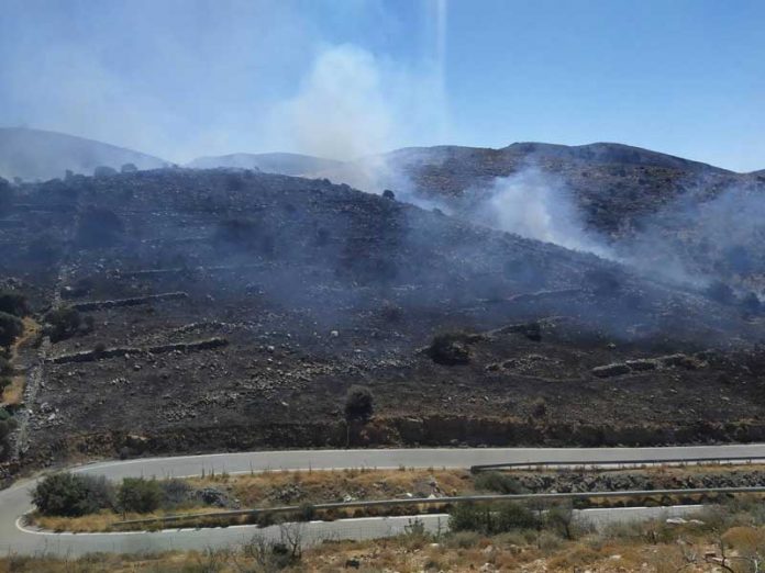 Στάχτη εκατοντάδες στρέμματα γης στον Άγιο Νικόλαο
