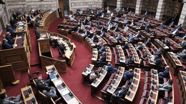 Υπερψηφίστηκε η συμφωνία για τις ΑΟΖ με την Ιταλία – Την Πέμπτη η ονομαστική για Αίγυπτο