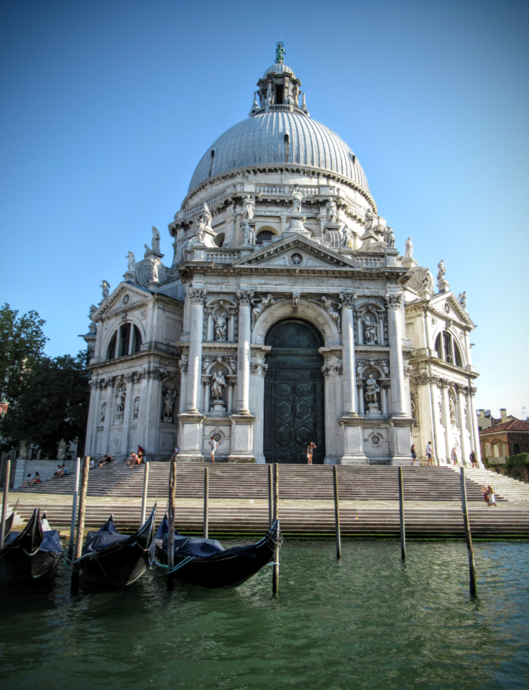 “Μεσοπαντίτισσα”.Η εικόνα του Χάνδακα που τιμούν οι Ενετοί