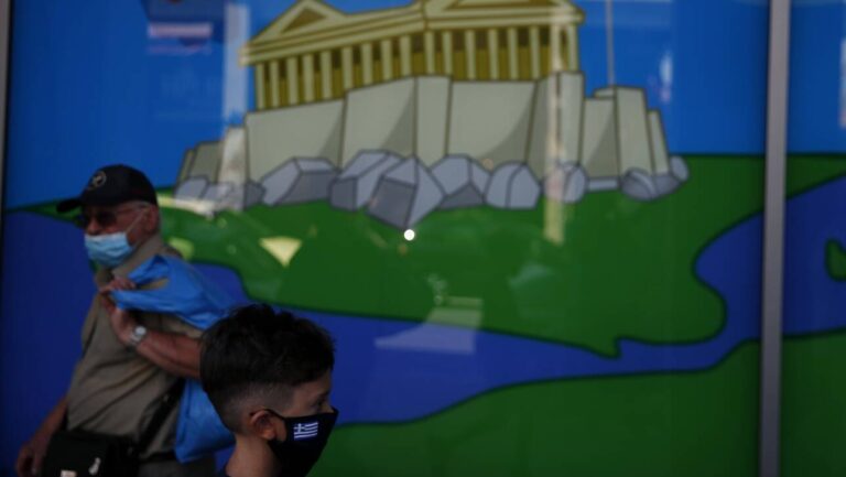 Κορωνοϊός: Σε «κόκκινο συναγερμό» η Αττική μετά την αύξηση των κρουσμάτων