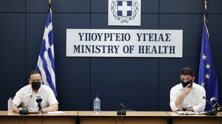 Μαγιορκίνης: Σιωπηλοί φορείς όσοι επιστρέφουν από διακοπές