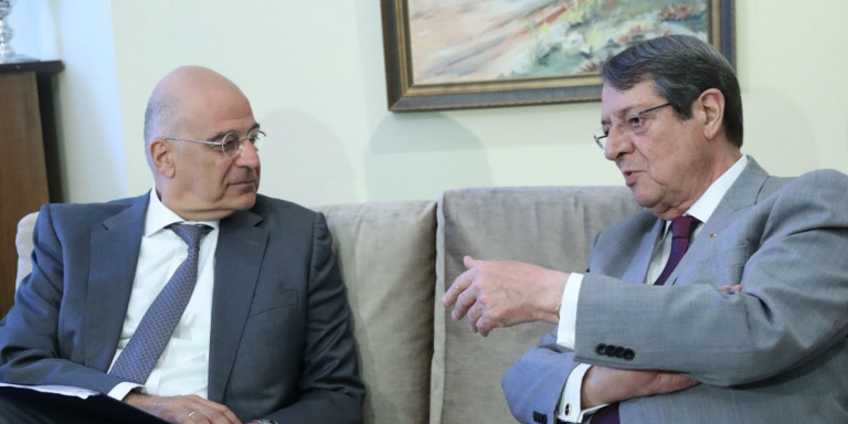 Κύπρος: Ολοκληρώθηκε η συνάντηση Αναστασιάδη με Δένδια