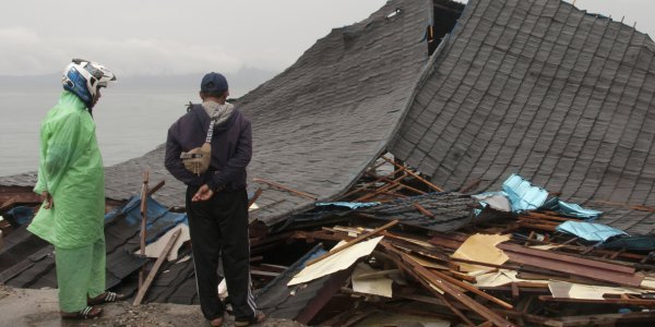 Σεισμός 6,9 Ρίχτερ στην Ινδονησία