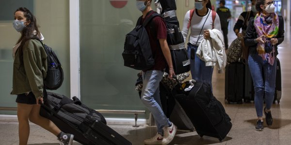 Κορωνοϊός – Γερμανία: Υποχρεωτικά τεστ σε όσους επιστρέφουν από το εξωτερικό