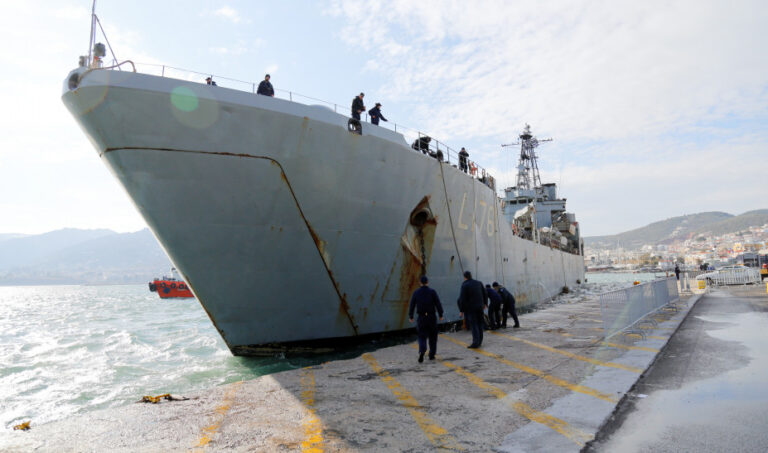 ΓΕΕΘΑ: Aποστολή βοήθειας στο Λίβανο με το αρματαγωγό Ικαρία