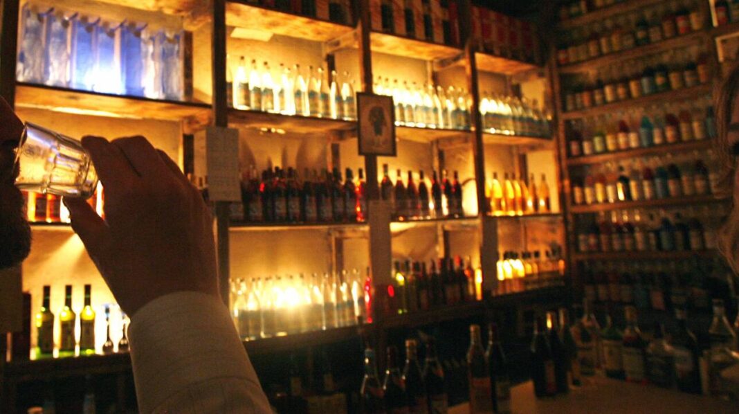 Κορωνοϊός: Τελευταία μέρα όρθιοι σε μπαρ – Όσα αλλάζουν από Δευτέρα