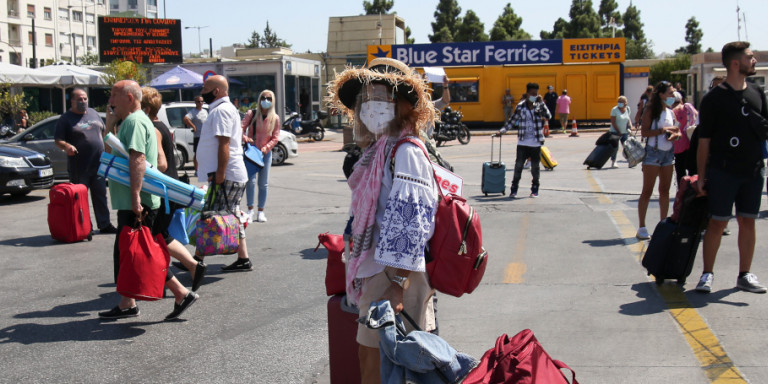 Καθηγητής Γώγος: Πιθανή «έκρηξη» κρουσμάτων με την επιστροφή των αδειούχων