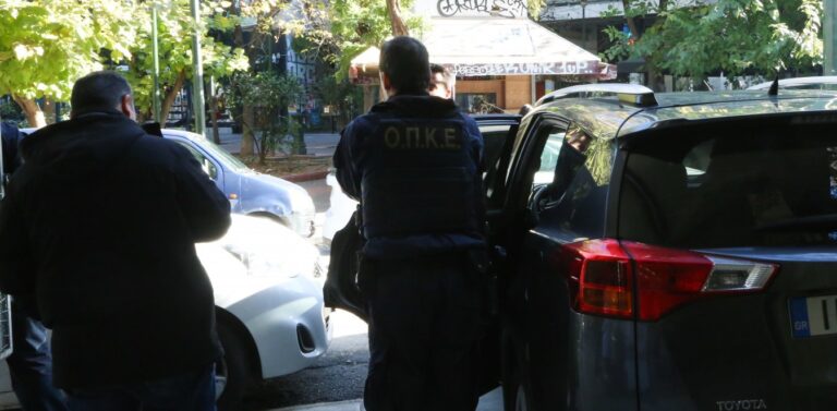 Ενοπλος άνοιξε πυρ οκτώ φορές κατά της κατάληψης ΒΟΞ στα Εξάρχεια