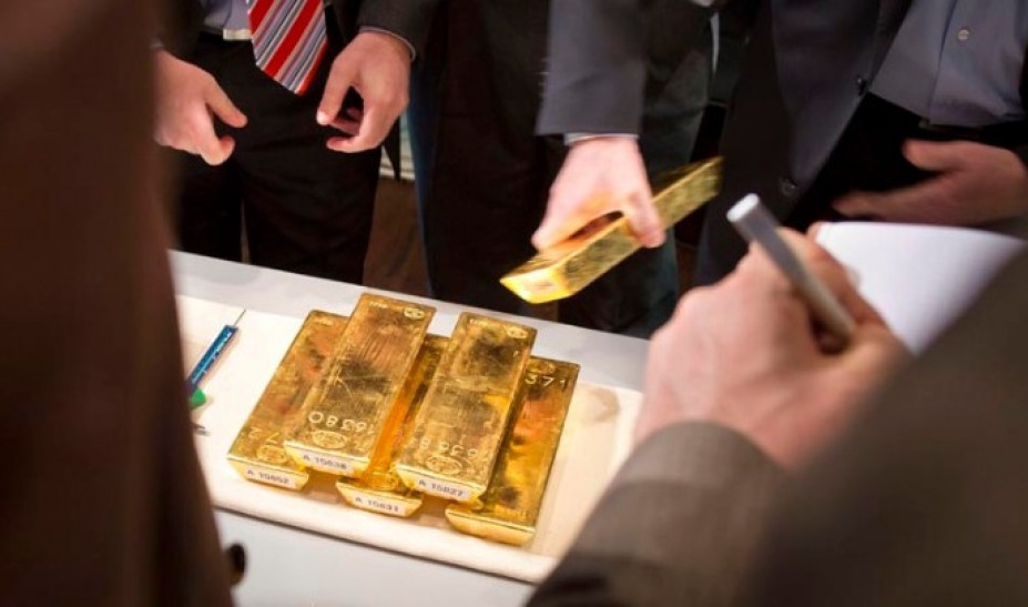 Νέο ρεκόρ: Η τιμή του χρυσού ξεπέρασε για πρώτη φορά τα 2.000 δολάρια ανά ουγγιά