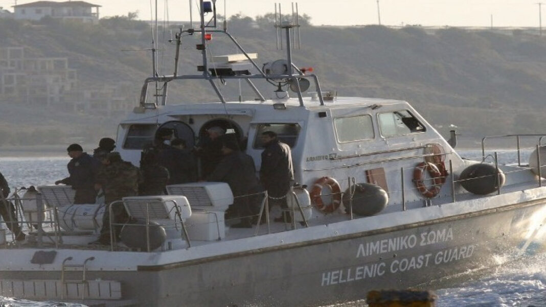 Κρήτη: Δεν εντοπίστηκε το ιστιοφόρο που μετέφερε πρόσφυγες και μετανάστες – Σε επιφυλακή οι αρχές