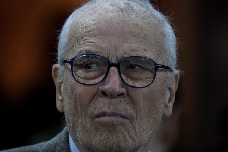 Το τελευταίο αντίο στον Σάββα Θεοδωρίδη