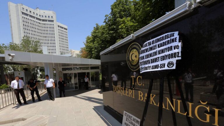 Τουρκικό ΥΠΕΞ: Τα νησιά δεν έχουν υφαλοκρηπίδα – Δεν δικαιούται η Ε.Ε. να ομιλεί