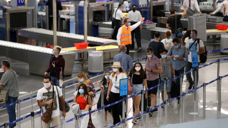 Με αρνητικό τεστ κορωνοϊού θα εισέρχονται στην Ελλάδα όσοι έρχονται αεροπορικώς από Μάλτα