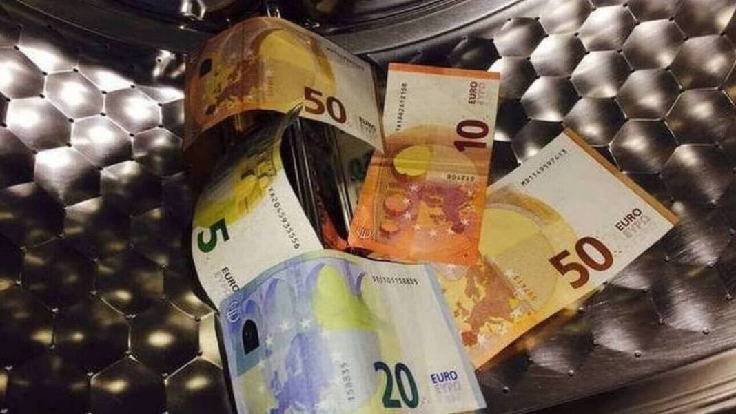 Μέσα σε 150 ημέρες η ΑΑΔΕ άνοιξε 158 υποθέσεις για ξέπλυμα χρήματος