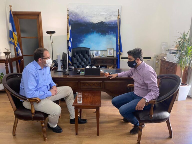 Εθιμοτυπική συνάντηση Π. Σημανδηράκη – Σ. Κεφαλογιάννη