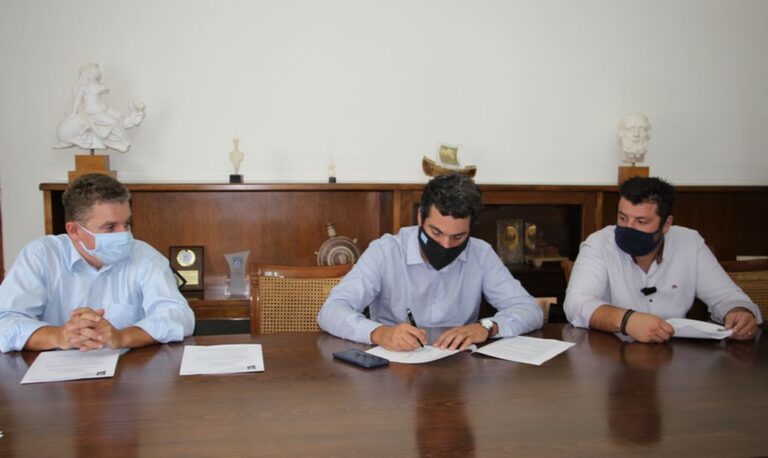 Χανιά: Υπεγράφη η σύμβαση για τα τοπογραφικά των λαϊκών αγορων