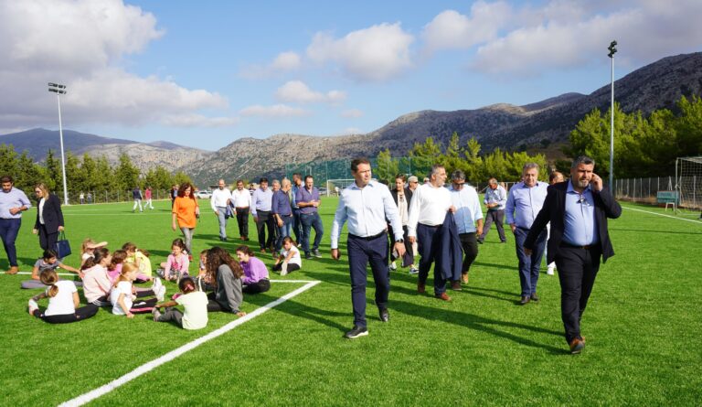 Εγκαινιάστηκε το «Παπατζιρίτειο γήπεδο» (εικόνες+βίντεο)