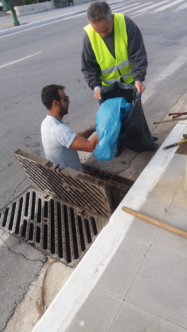 Έτοιμος για τον «Ιανό» δηλώνει ο Δήμος Πλατανιά – Καθάρισαν φρεάτια