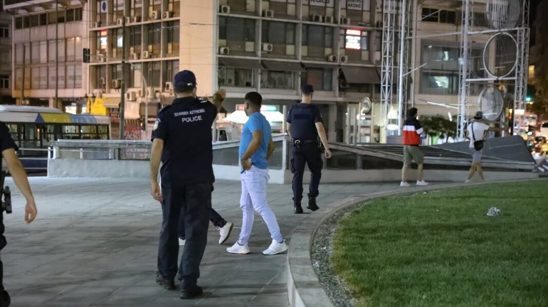 Οικονόμου για αρνητές μάσκας: Η πολιτεία στον παραλογισμό τους θα δείξει αυστηρότητα