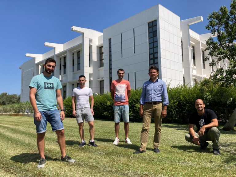 Η νέα spin-off του ΙΤΕ που παράγει αντι-ανακλαστικές γυάλινες επιφάνειες