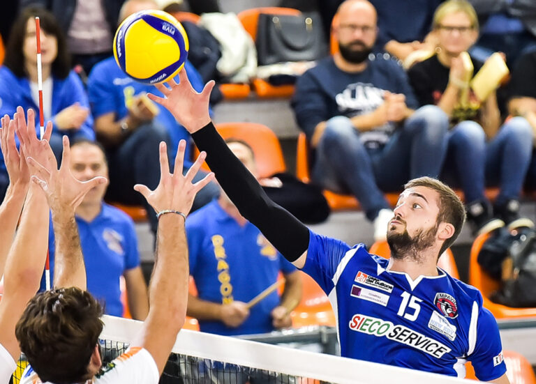 Πήρε Γερμανό διεθνή ο ΟΦΗ (VIDEO)